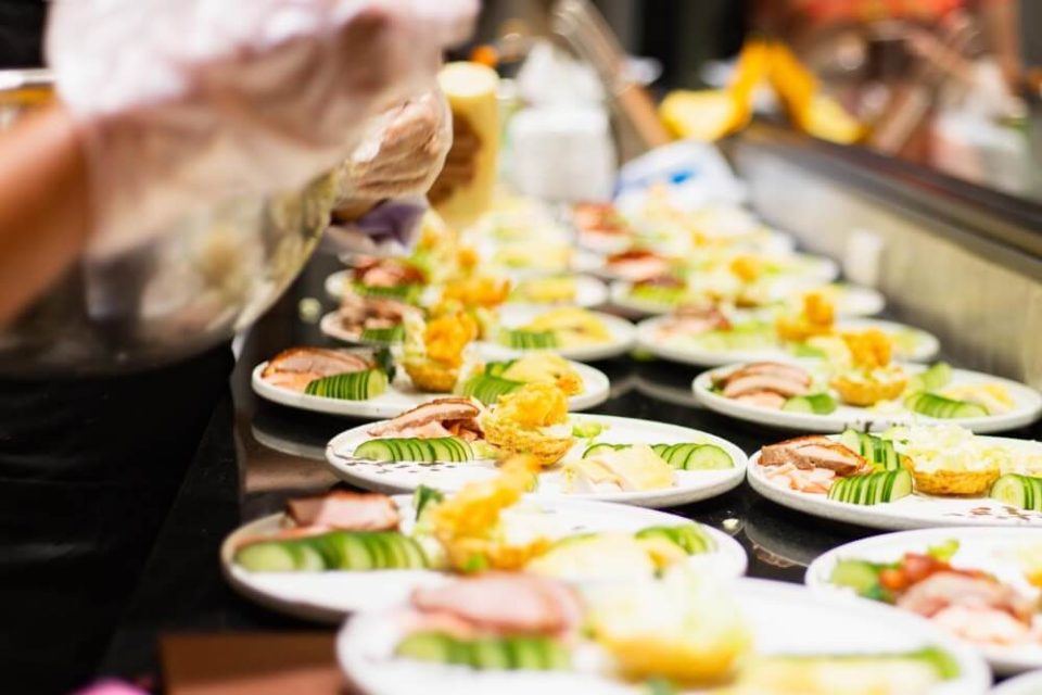 معرفی بهترین کترینگهای غذای شرکتی در تهران