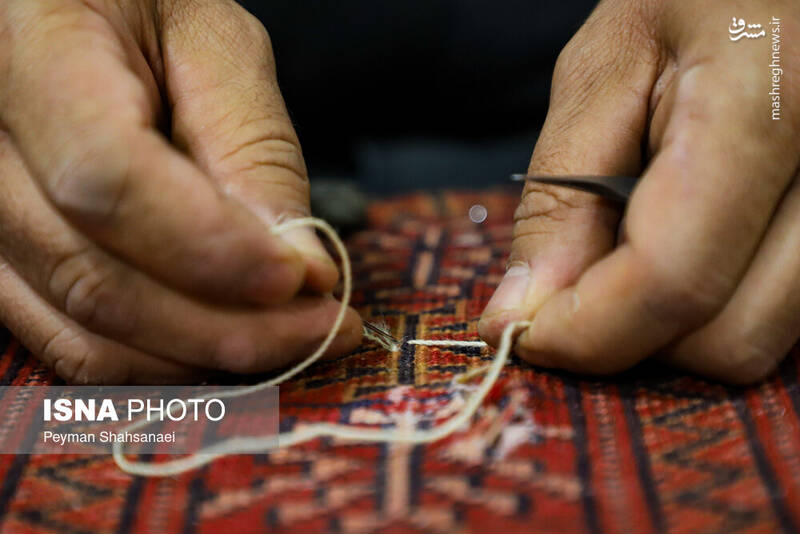 عکس/ رفوگری فرش در اصفهان