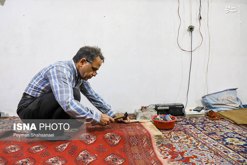 عکس/ رفوگری فرش در اصفهان