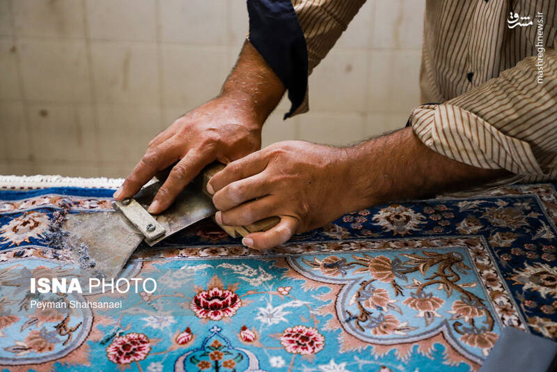 عکس/ رفوگری فرش در اصفهان