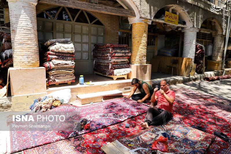 عکس/ رفوگری فرش در اصفهان