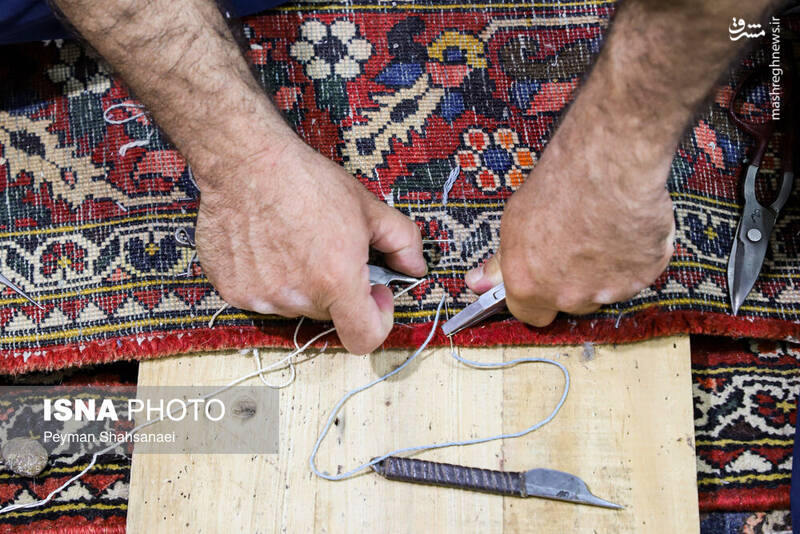 عکس/ رفوگری فرش در اصفهان