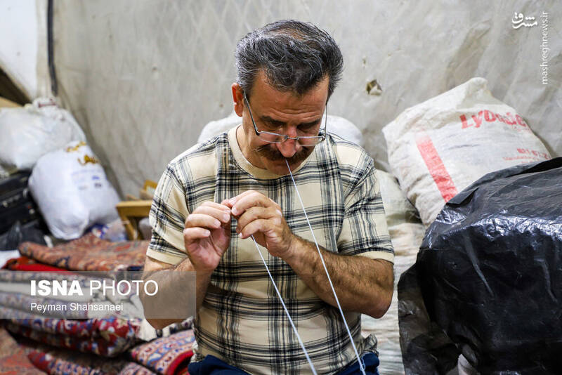 عکس/ رفوگری فرش در اصفهان