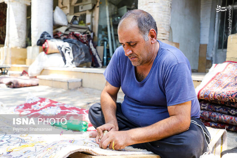 عکس/ رفوگری فرش در اصفهان
