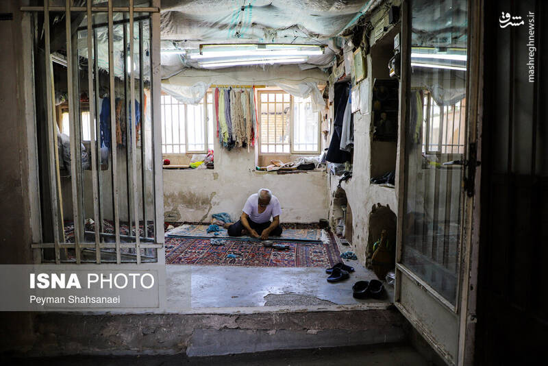 عکس/ رفوگری فرش در اصفهان