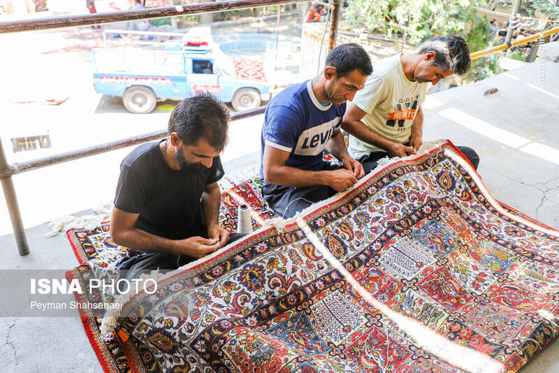 عکس/ رفوگری فرش در اصفهان