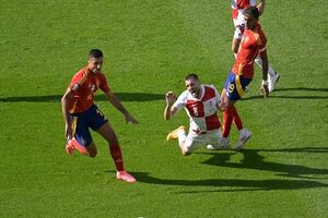 برتری قاطع اسپانیا برابر کرواسی