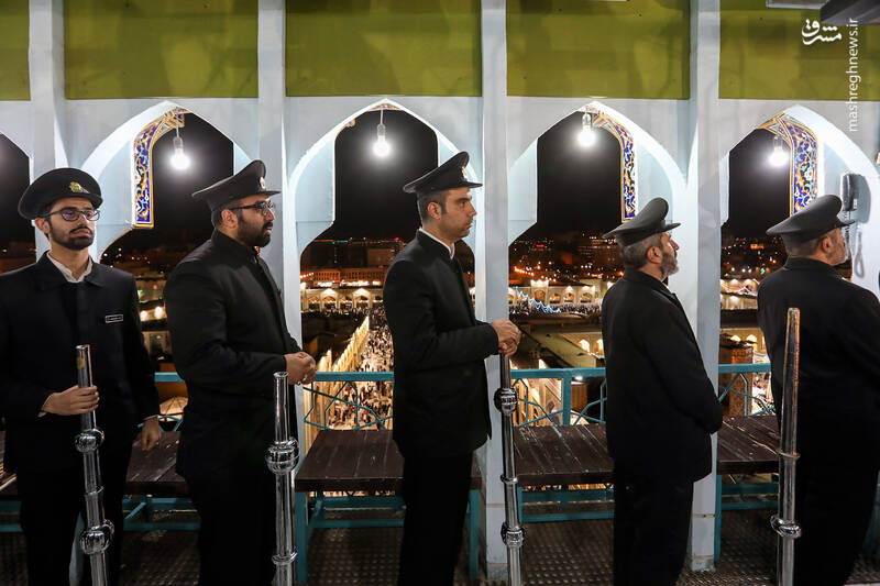 عکس/ نقاره نوازی شب عید قربان در حرم رضوی