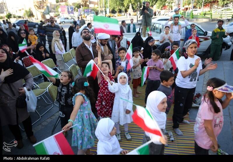 عکس / اهتزاز پرچم منقش به نام حضرت علی (ع) بر فراز همدان 5
