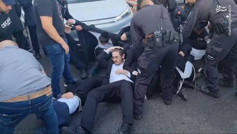 عکس/ بحرانی خدمت سربازی در سرزمین های اشغالی/ درگیری مجدد پلیس رژیم صهیونیستی با حریدیها