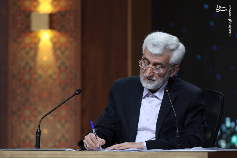 مناظره دوم؛ از تبریک پرحاشیه به تیم ملی تا مرور آلبوم خاطرات دولت تدبیر و امید