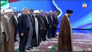 اقامه نماز توسط نامزدها