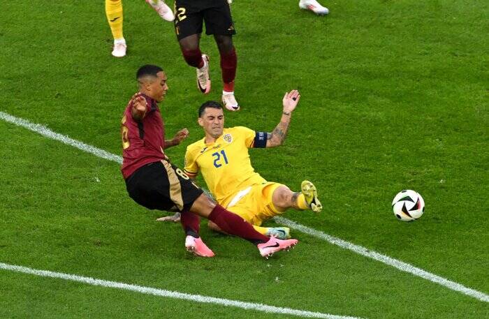 معادلات صعود پیچیده شد؛ برتری بلژیک مقابل رومانی با درخشش کوین