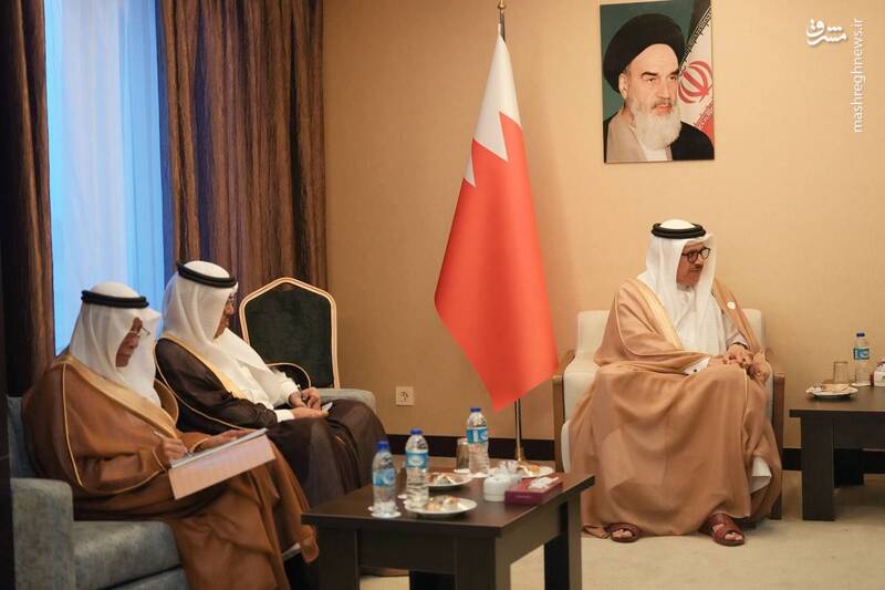 عکس / دیدار وزیر خارجه بحرین با علی باقری 5