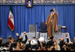 هرکس به ایران قوی علاقهمند است باید در انتخابات شرکت کند / نامزدها اگر موفق شدند؛ از افرادی که ذرهای با انقلاب فاصله دارند استفاده نکنند / آنکه تصور کند بدون لطف آمریکا نمی توان قدم از قدم برداشت او خوب مدیریت نخواهد کرد