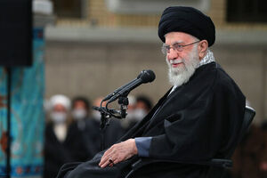 رهبر انقلاب: سه روز دیگر ملت ایران در یک آزمون قرار میگیرد