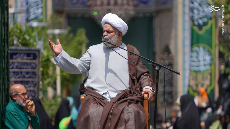 عکس / مراسم جشن ظهر عید غدیر در هیئت رایهالعباس 4