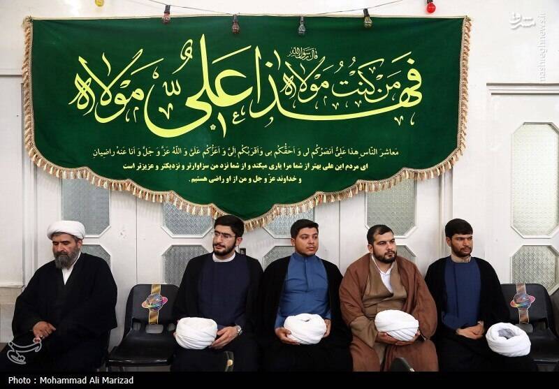 عکس / مراسم عمامهگذاری طلاب در بیوت علماء و مراجع قم 7