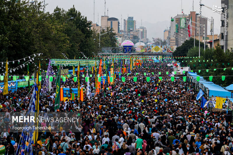 عکس/ مهمانی بزرگ غدیر در پایتخت (۲)