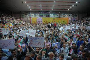فیلم/ حضور چشمگیر و گرم مردم مشهد در حمایت از محمدباقر قالیباف