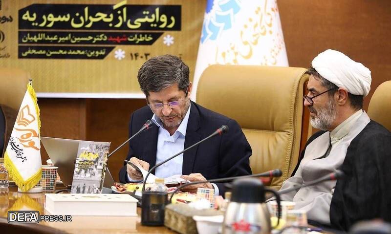 فخرزاده: نگاه بینالمللی در کتاب رعایت شده است