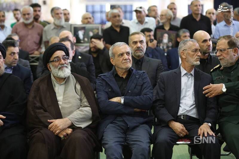 عکس / حضور چهره‌های سرشناس در مراسم چهلم شهدای خدمت در تهران 28