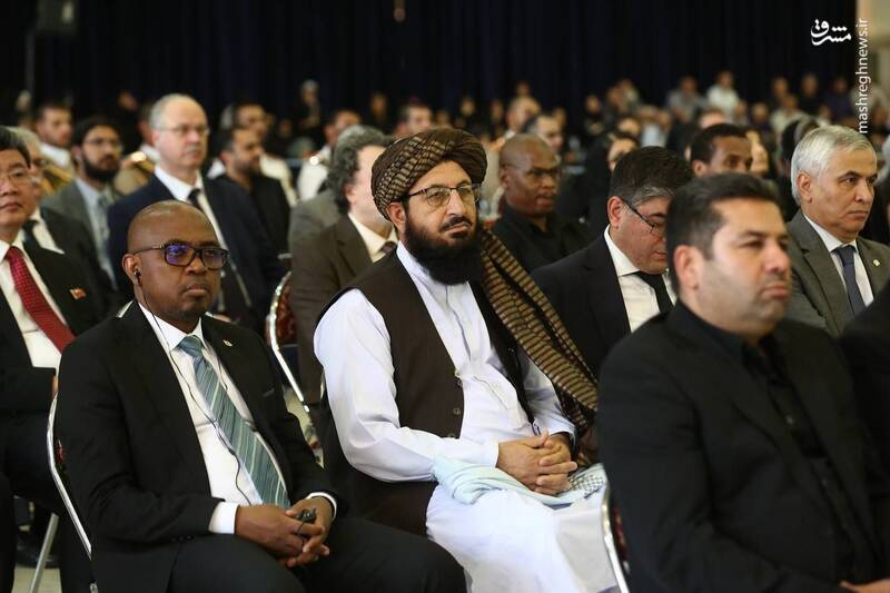 عکس/ حضور مهمانان خارجی در مراسم اربعین شهدای پرواز