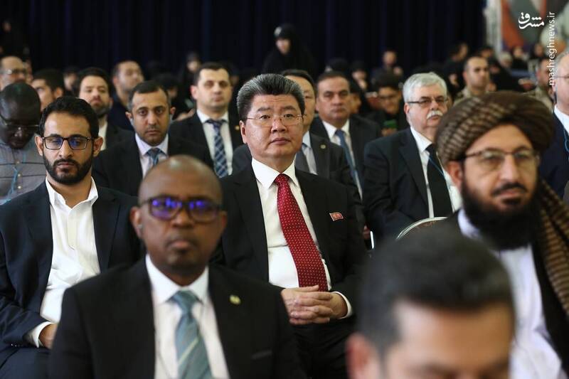 عکس/ حضور مهمانان خارجی در مراسم اربعین شهدای پرواز