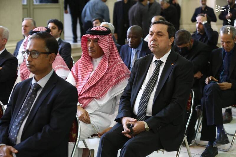 عکس/ حضور مهمانان خارجی در مراسم اربعین شهدای پرواز