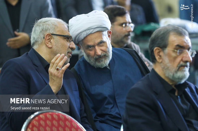 عکس / حضور چهره‌های سرشناس در مراسم چهلم شهدای خدمت در تهران 31
