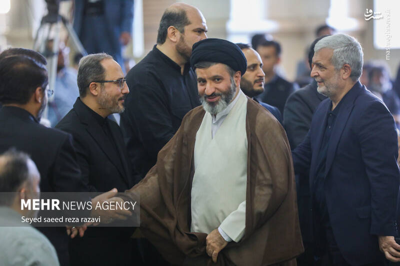 عکس / حضور چهره‌های سرشناس در مراسم چهلم شهدای خدمت در تهران 7