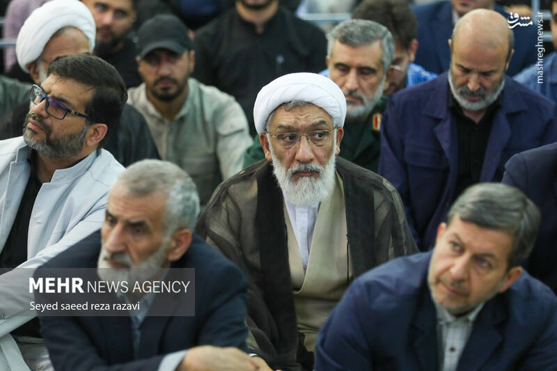 عکس / حضور چهره‌های سرشناس در مراسم چهلم شهدای خدمت در تهران 36