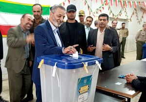 سرلشکر موسوی رأی خود را به صندوق انداخت+ عکس