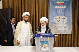 حضور آیت الله نوری همدانی در انتخابات ریاست جمهوری