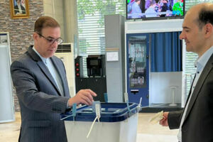 عکس/آغاز فرایند اخذ رای در شهر فرانکفورت آلمان