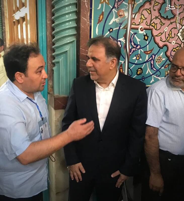 عکس / حضور مقامات و چهرهها در پای صندوقها رای 69