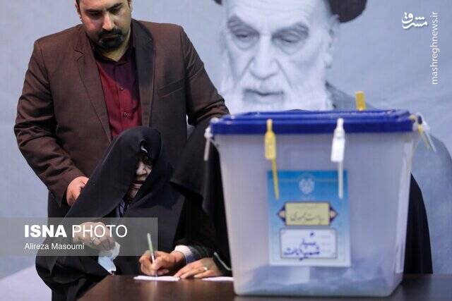 مشارکت عفت مرعشی و فاطمه هاشمی در انتخابات+ عکس