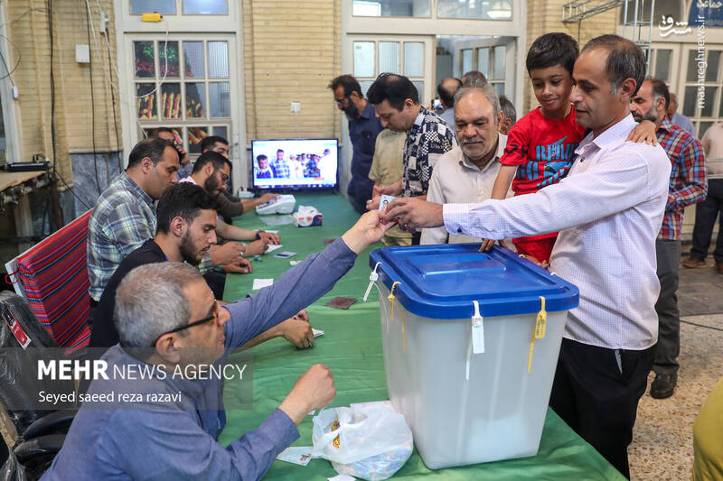 عکس / برگزاری انتخابات ریاست جمهوری در سراسر کشور (1) 7