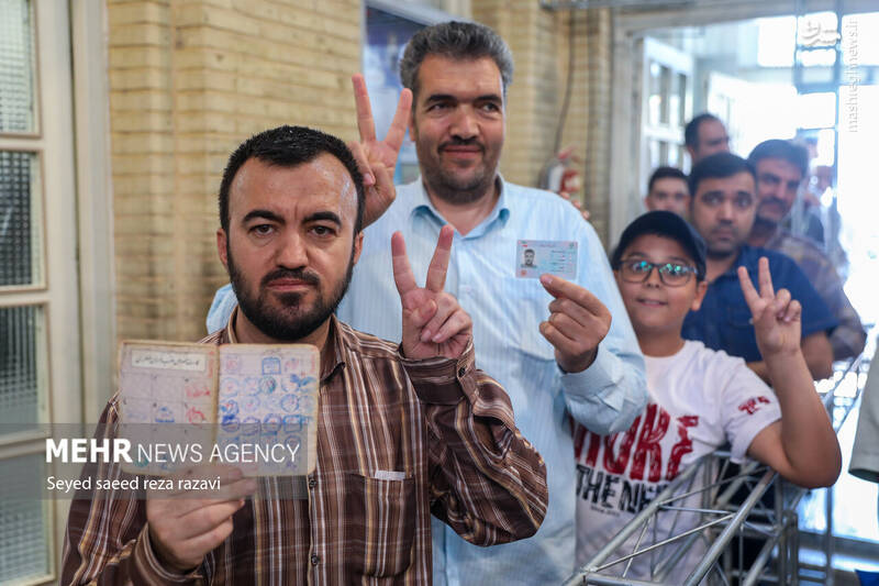 عکس / برگزاری انتخابات ریاست جمهوری در سراسر کشور (1) 8