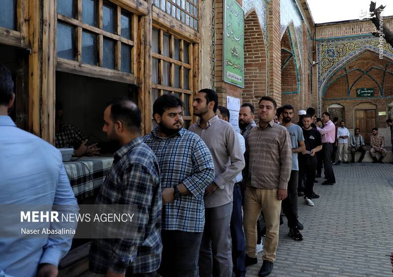 عکس / برگزاری انتخابات ریاست جمهوری در سراسر کشور (1) 52