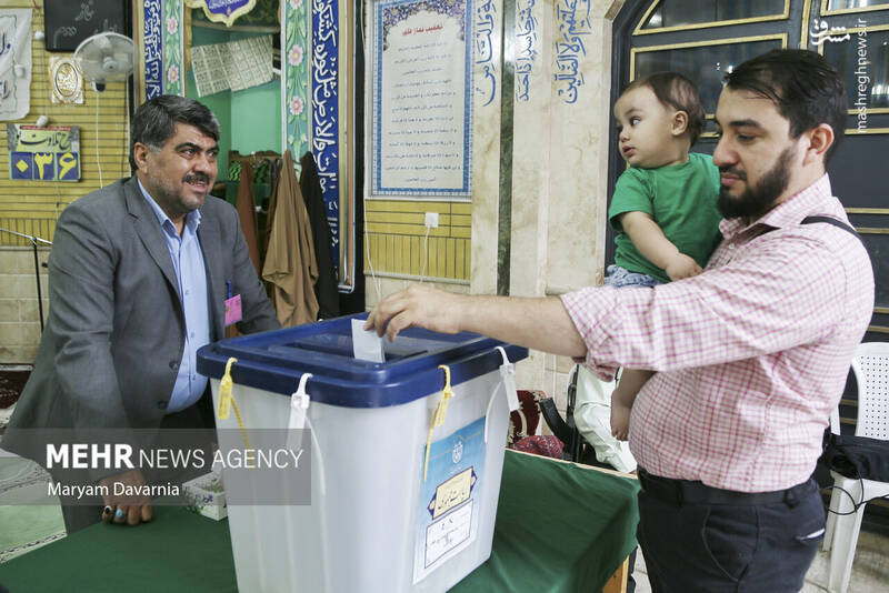 عکس / برگزاری انتخابات ریاست جمهوری در سراسر کشور (1) 63