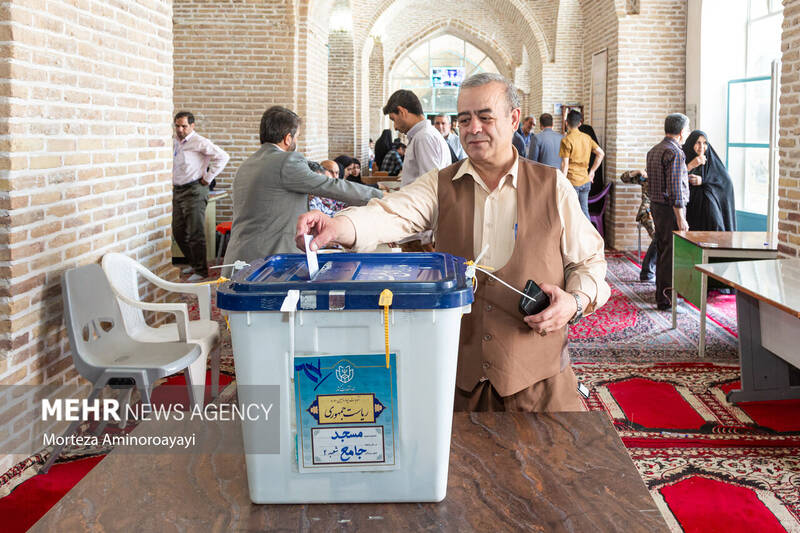 عکس / انتخابات چهاردهمین دوره ریاست جمهوری در نیشابور 12