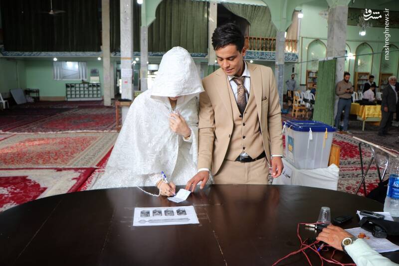 حضور عروس و دامادها پای صندوق های رای + عکس و فیلم 5