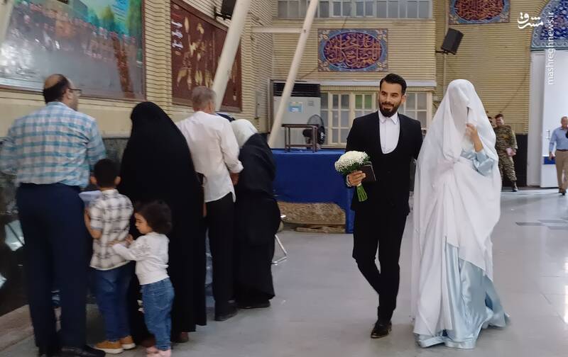 حضور عروس و دامادها پای صندوق های رای + عکس و فیلم 10