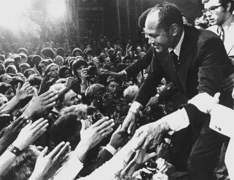 از «ترامپ خجالتی» آمریکا تا «اثر مرددین بی رای» در انتخابات ایران