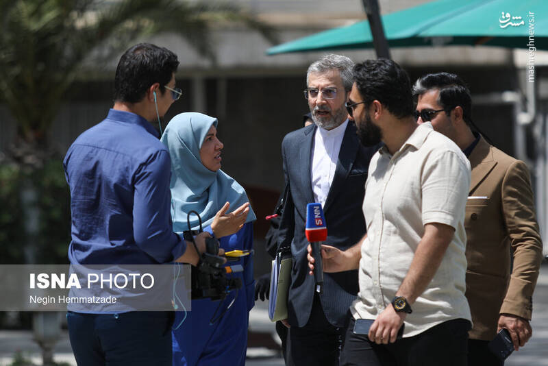 عکس/ حاشیه جلسه هیات دولت در ۱۳ تیر