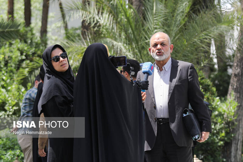 عکس/ حاشیه جلسه هیات دولت در ۱۳ تیر