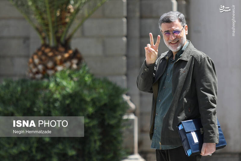 عکس/ حاشیه جلسه هیات دولت در ۱۳ تیر