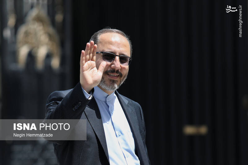 عکس/ حاشیه جلسه هیات دولت در ۱۳ تیر