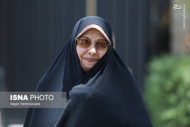 عکس/ حاشیه جلسه هیات دولت در ۱۳ تیر